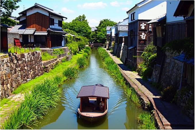 滋賀県近江八幡市